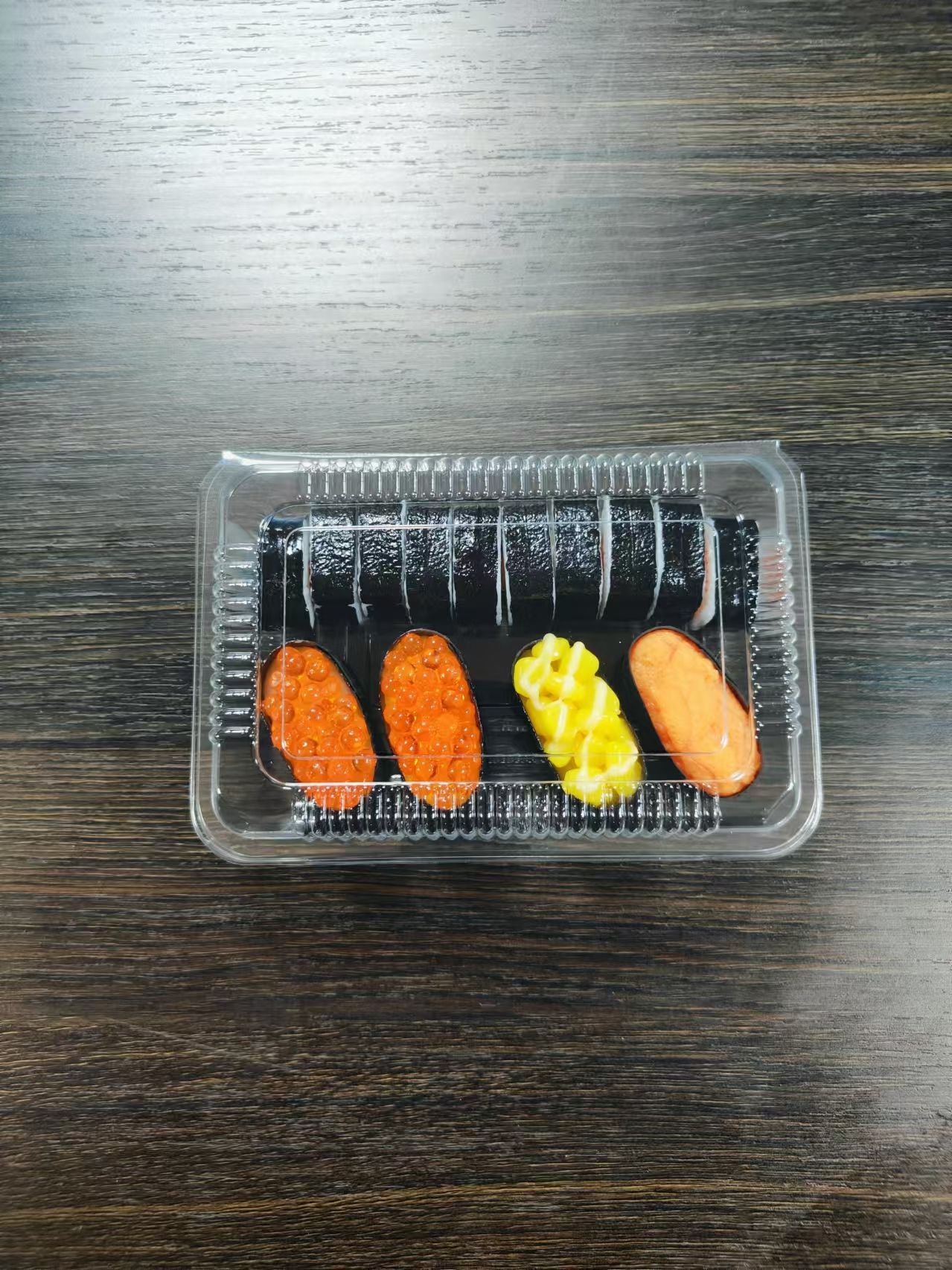 Manufacturer Custom Sushi Box with Lid Takeout Box Salmon Disposable Lunch Box Japanese Style Gold Leaf Print Transparent Box